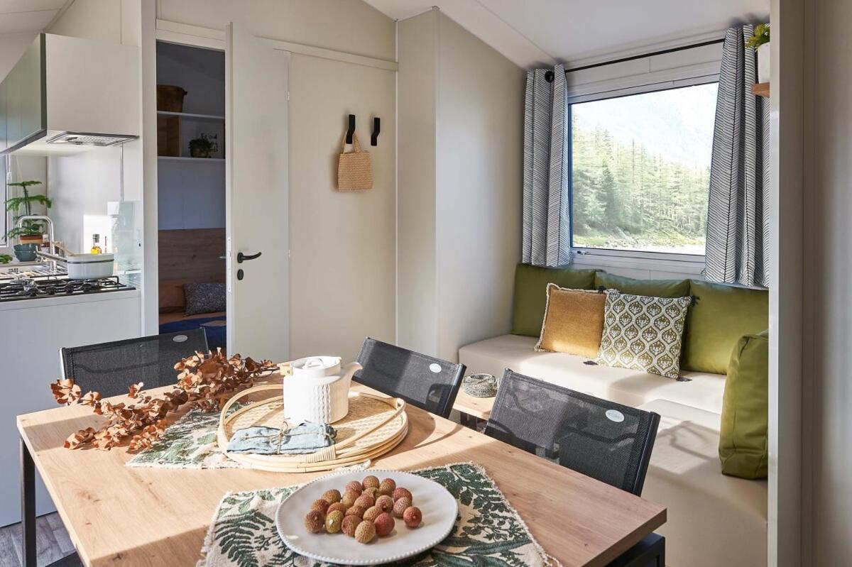 Camping Sites Et Paysages Les Pres Hauts Sisteron Ngoại thất bức ảnh