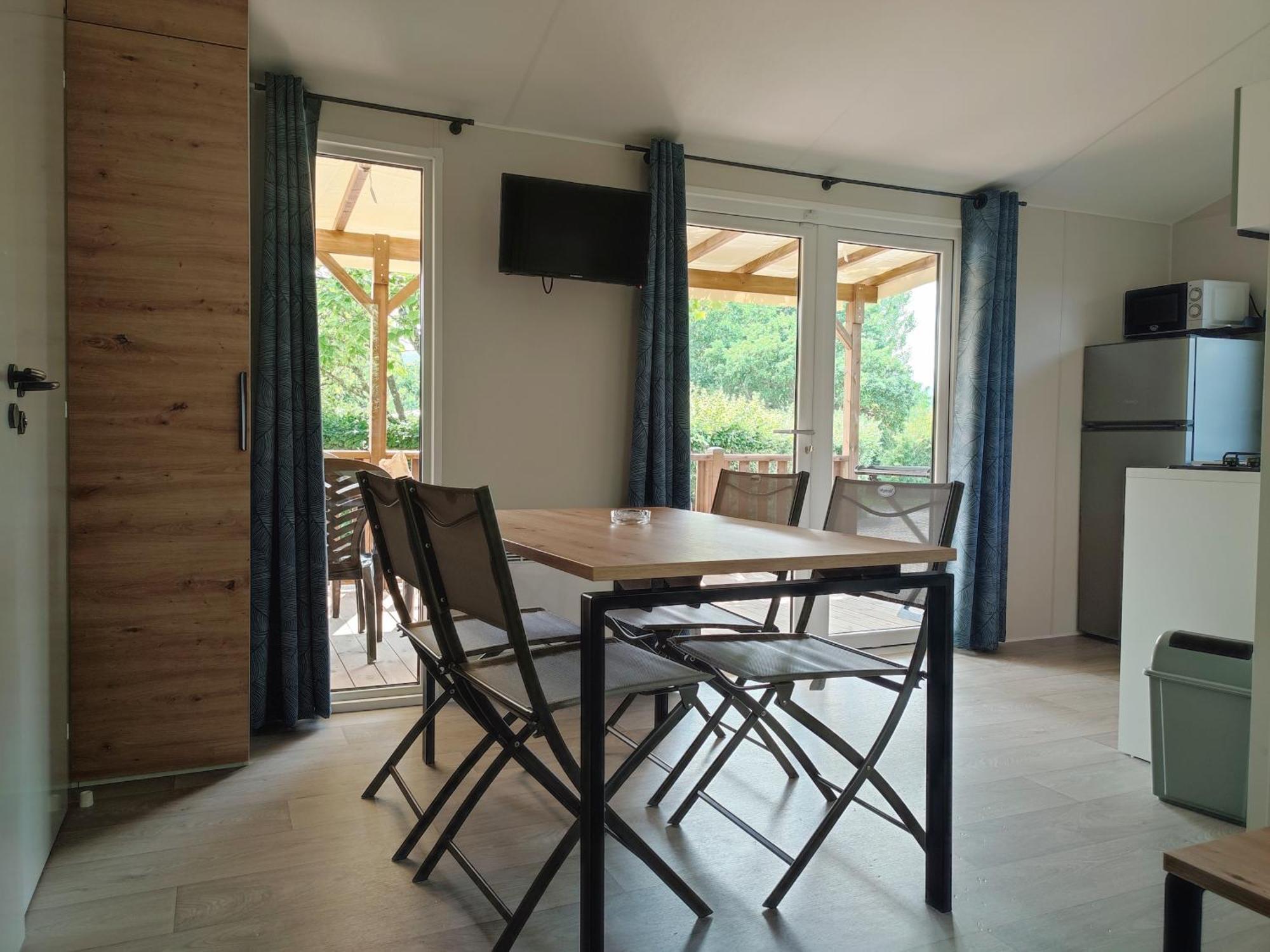 Camping Sites Et Paysages Les Pres Hauts Sisteron Ngoại thất bức ảnh