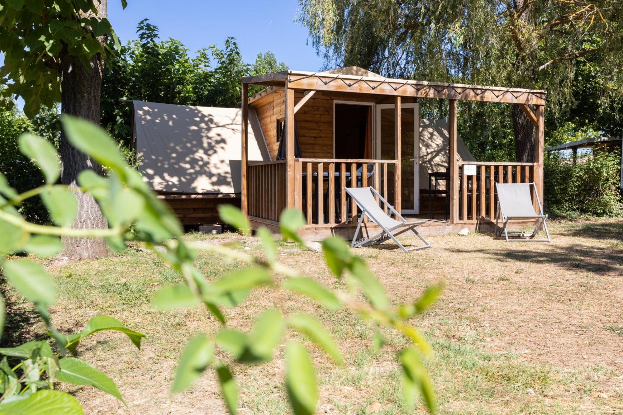 Camping Sites Et Paysages Les Pres Hauts Sisteron Ngoại thất bức ảnh
