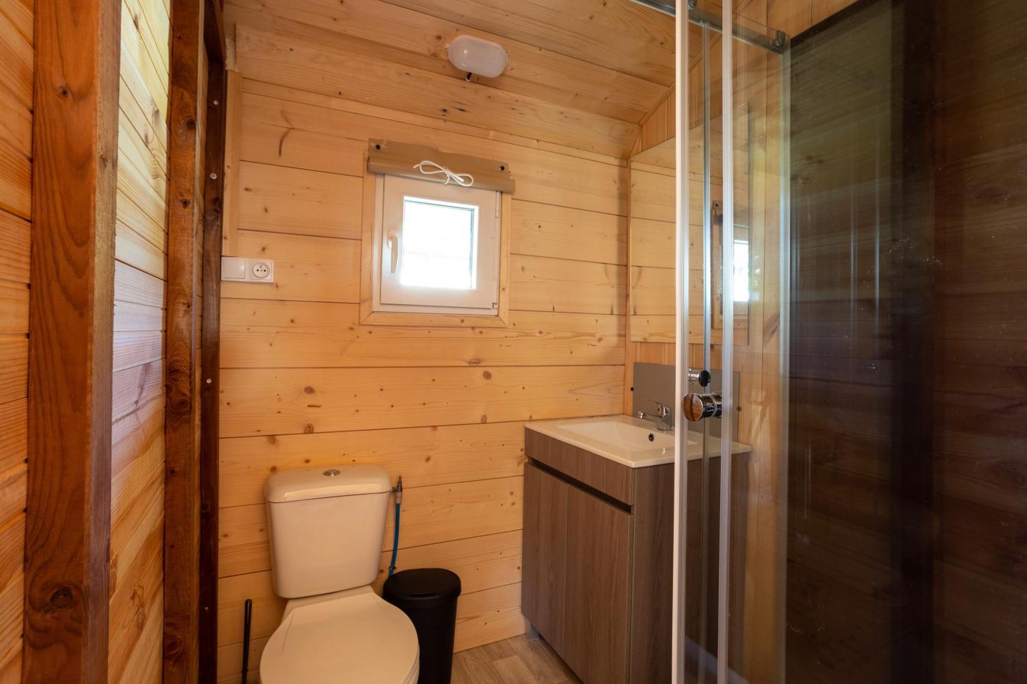 Camping Sites Et Paysages Les Pres Hauts Sisteron Ngoại thất bức ảnh